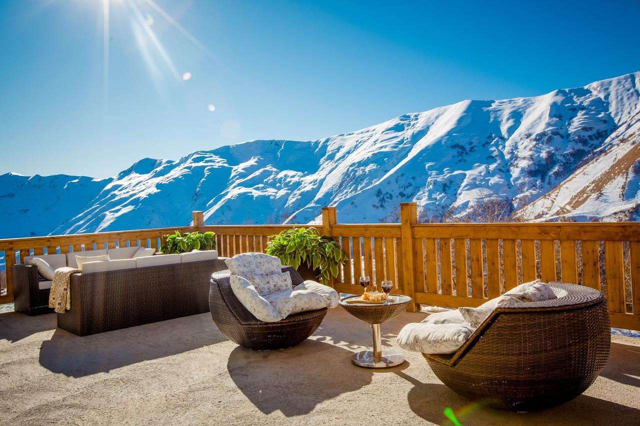 gudauri inn hotel balcony