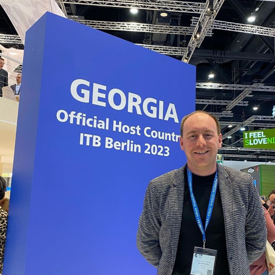 travel bee tour operator